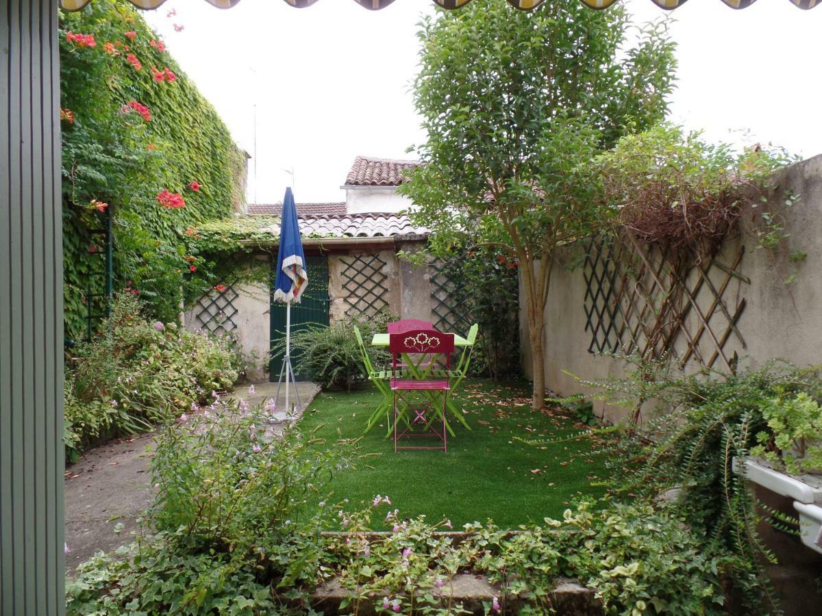 Gite Chez Cyrano Bergerac Exterior foto
